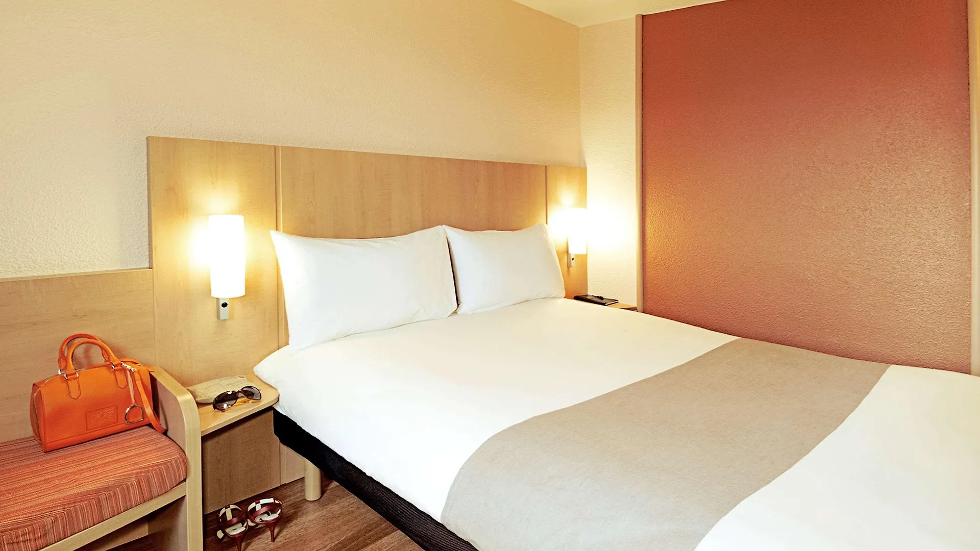 ***  Ibis Hotel Koeln Airport Tyskland