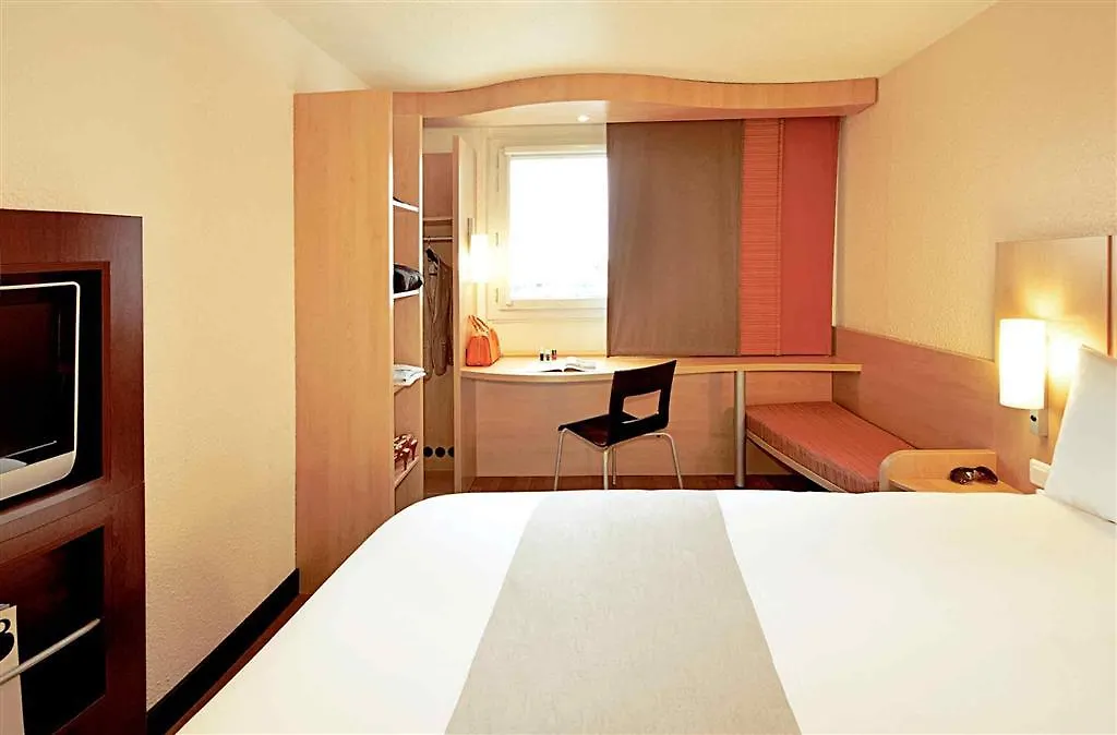 Ibis Hotel Koeln Airport  Köln