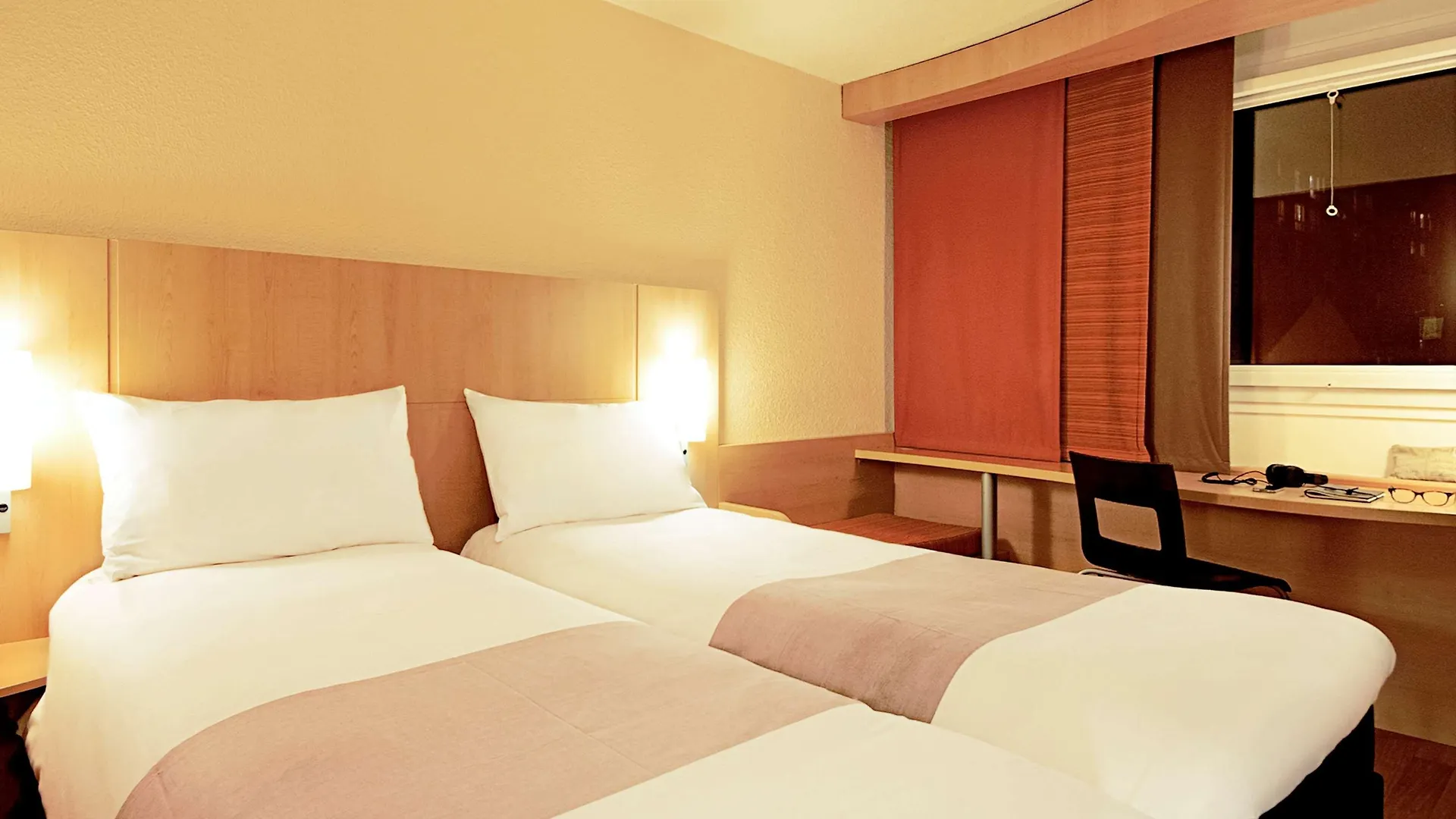 Ibis Hotel Koeln Airport Colonia